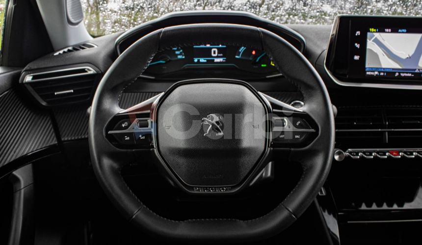 Peugeot 2008 e- Allure 136k