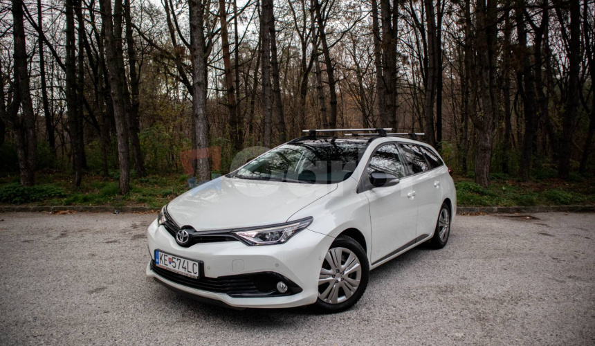 Toyota Auris 1.6 l Valvematic Selection