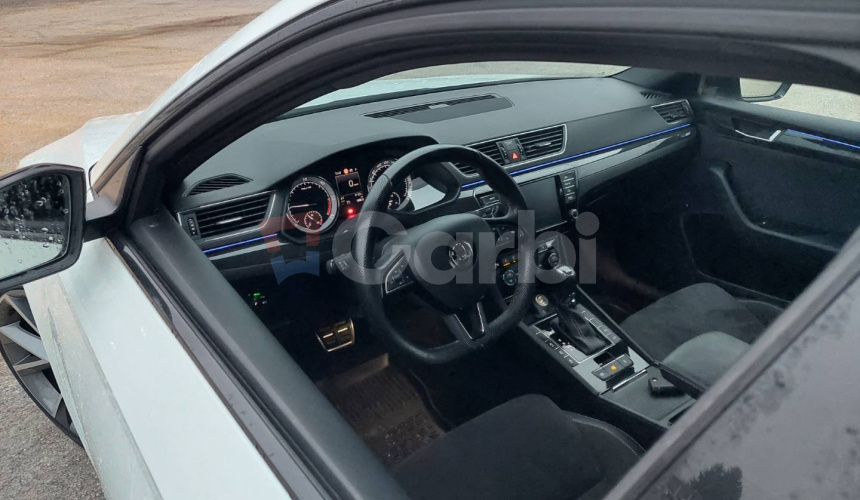 Škoda Superb 2.0TDI DSG 140kW 4x4 Sportline