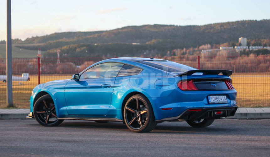 Ford Mustang 2.3 EcoBoost A/T
