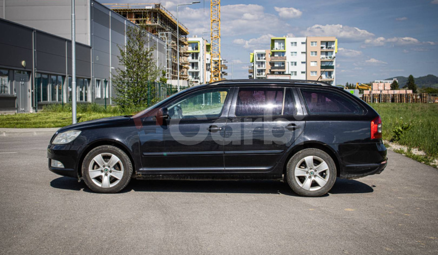Škoda Octavia Combi 2.0 TDI Elegance, Po servise, nelakované