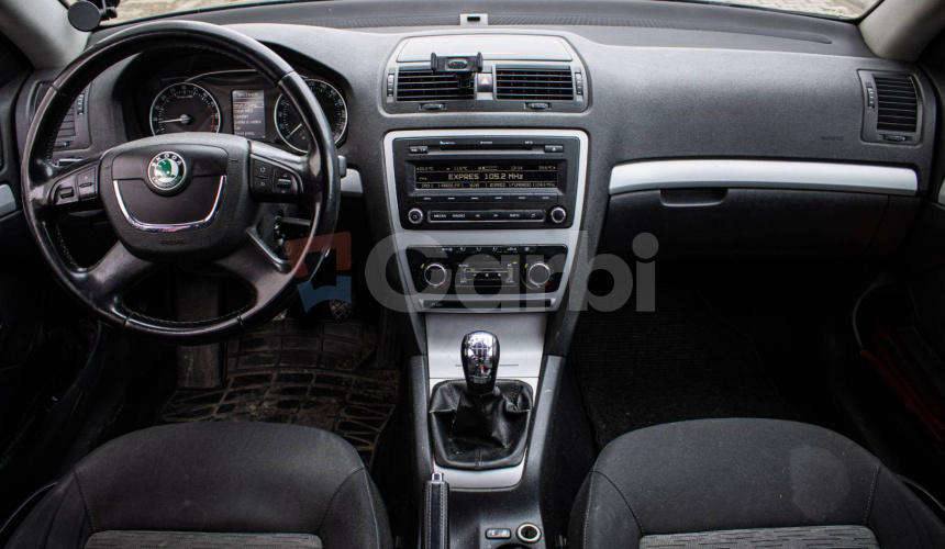 Škoda Octavia Combi 2.0 TDI Elegance, Po servise, nelakované