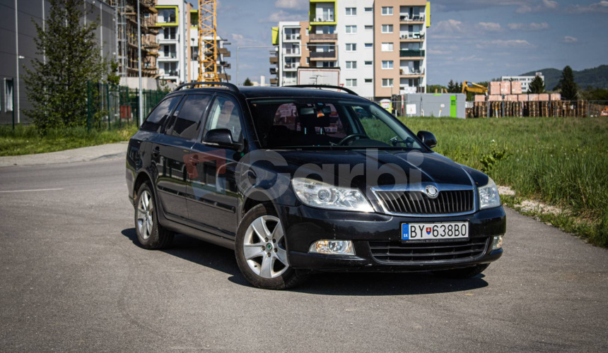 Škoda Octavia Combi 2.0 TDI Elegance, Po servise, nelakované