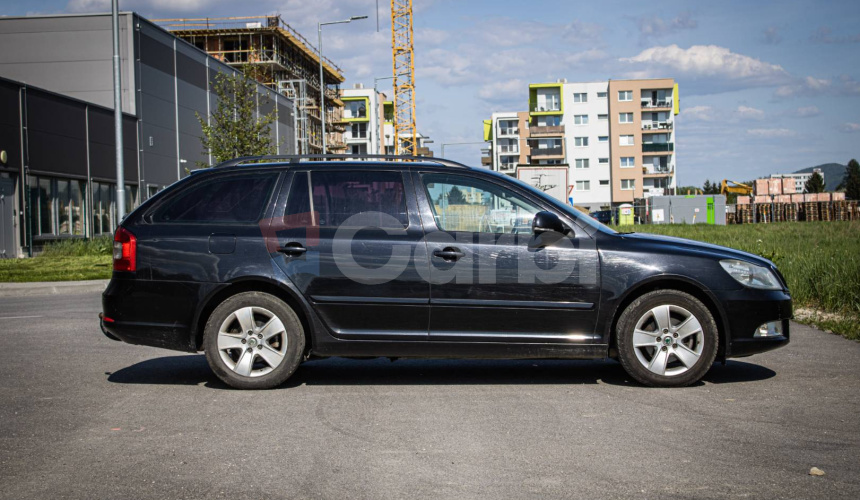Škoda Octavia Combi 2.0 TDI Elegance, Po servise, nelakované
