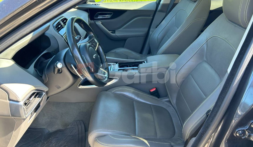 Jaguar F-Pace 2.0D I4 240k R-Sport AWD A/T