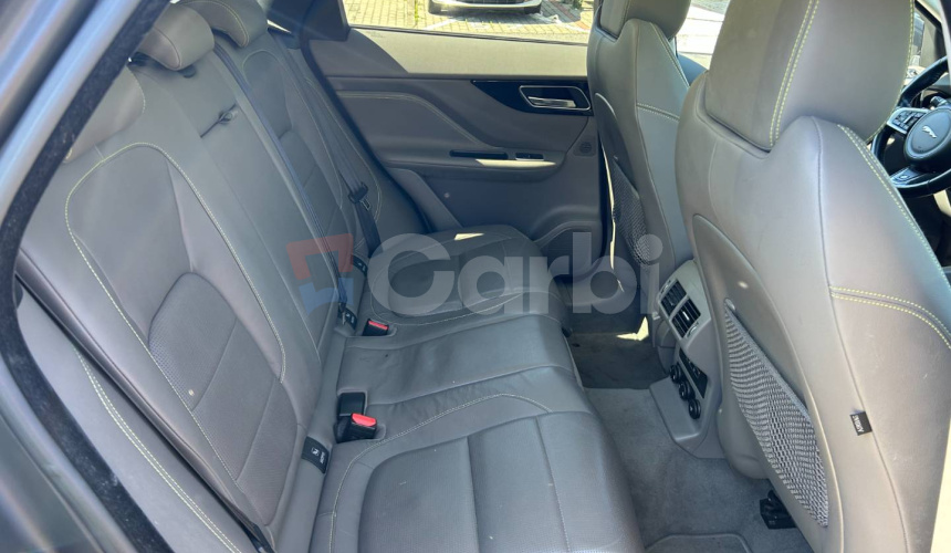 Jaguar F-Pace 2.0D I4 240k R-Sport AWD A/T