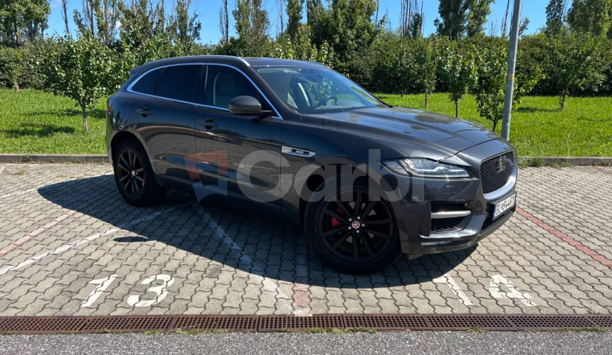 Jaguar F-Pace 2.0D I4 240k R-Sport AWD A/T