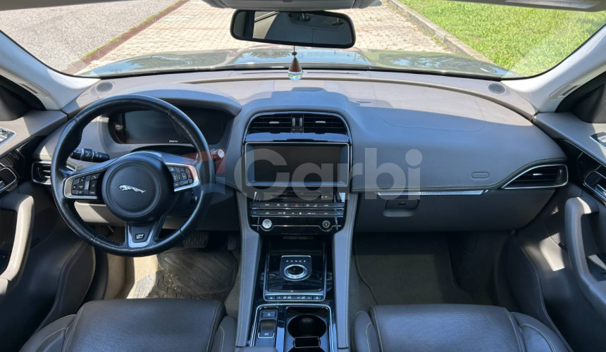 Jaguar F-Pace 2.0D I4 240k R-Sport AWD A/T