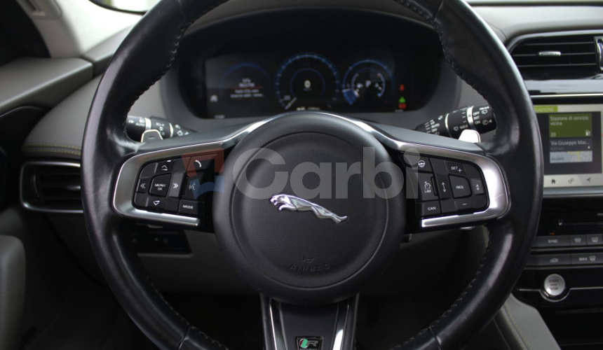 Jaguar F-Pace 2.0D I4 240k R-Sport AWD A/T