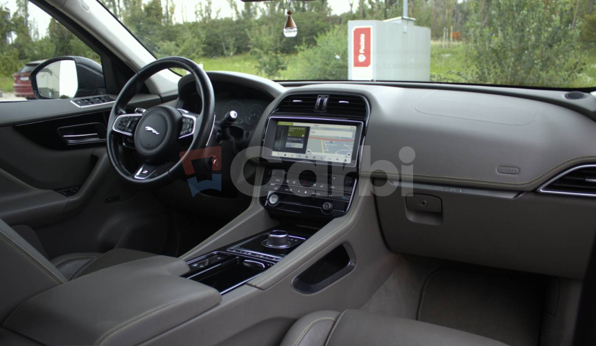 Jaguar F-Pace 2.0D I4 240k R-Sport AWD A/T