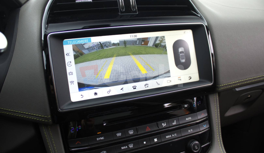 Jaguar F-Pace 2.0D I4 240k R-Sport AWD A/T