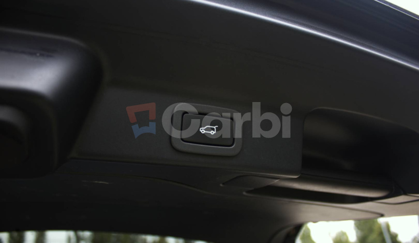 Jaguar F-Pace 2.0D I4 240k R-Sport AWD A/T