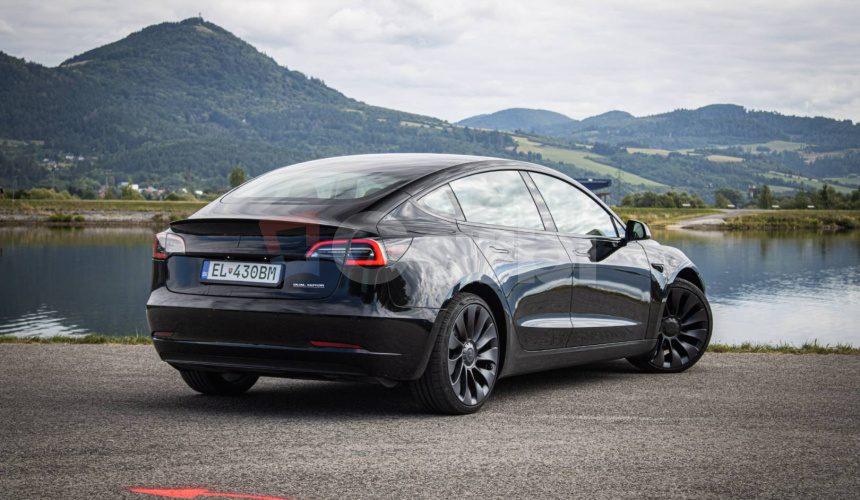 Tesla Model 3 Performance 82kWh Batéria, FSD-najvyšší autopilot, nelakované, DPH