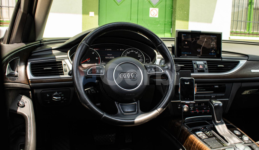 Audi A6 3.0 TDI 160kW quattro S tronic, Strešné okno, S-line