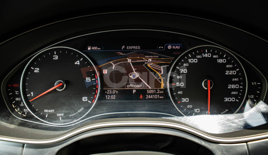 Audi A6 3.0 TDI 160kW quattro S tronic, Strešné okno, S-line
