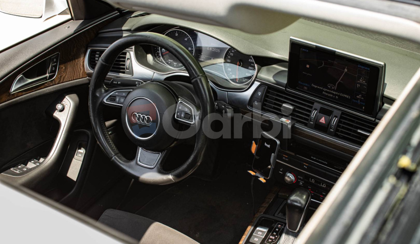 Audi A6 3.0 TDI 160kW quattro S tronic, Strešné okno, S-line