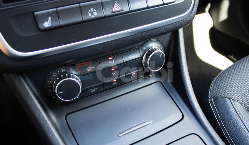 Mercedes-Benz CLA Kupé 200 URBAN A/T