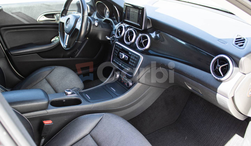 Mercedes-Benz CLA Kupé 200 URBAN A/T