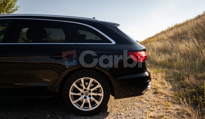 Audi A4 Avant 40 2.0 TDI quattro S tronic