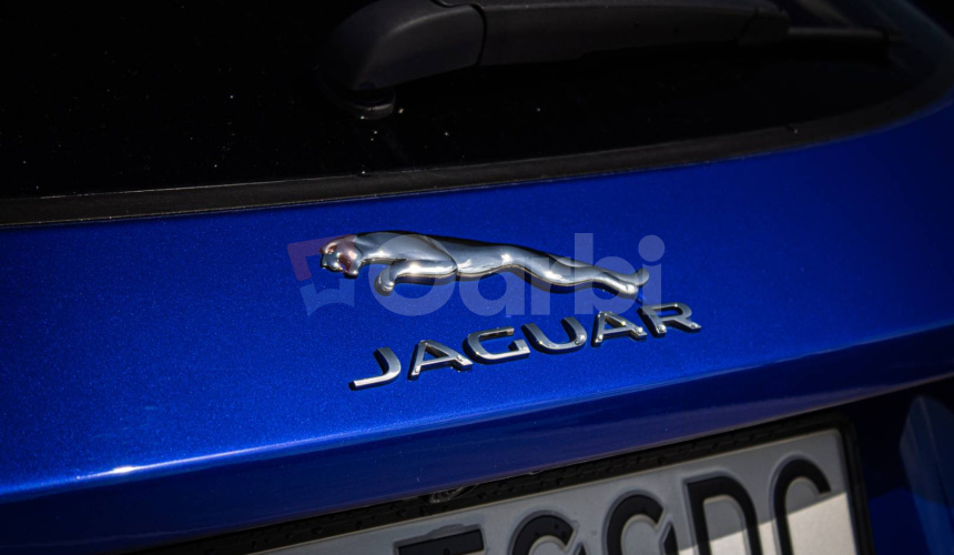 Jaguar E-Pace 2.0 I4 180k S AWD A/T, Slovenské, 360°, Virtual Cockpit, čierny strop