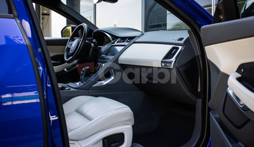 Jaguar E-Pace 2.0 I4 180k S AWD A/T, Slovenské, 360°, Virtual Cockpit, čierny strop