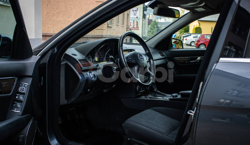 Mercedes-Benz C trieda Sedan 220 CDI Automat, bez hrdze, pôvodný lak