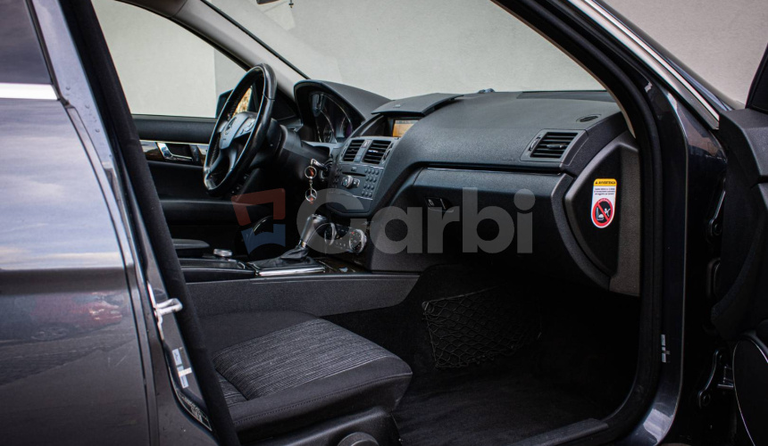 Mercedes-Benz C trieda Sedan 220 CDI Automat, bez hrdze, pôvodný lak