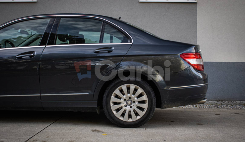 Mercedes-Benz C trieda Sedan 220 CDI Automat, bez hrdze, pôvodný lak