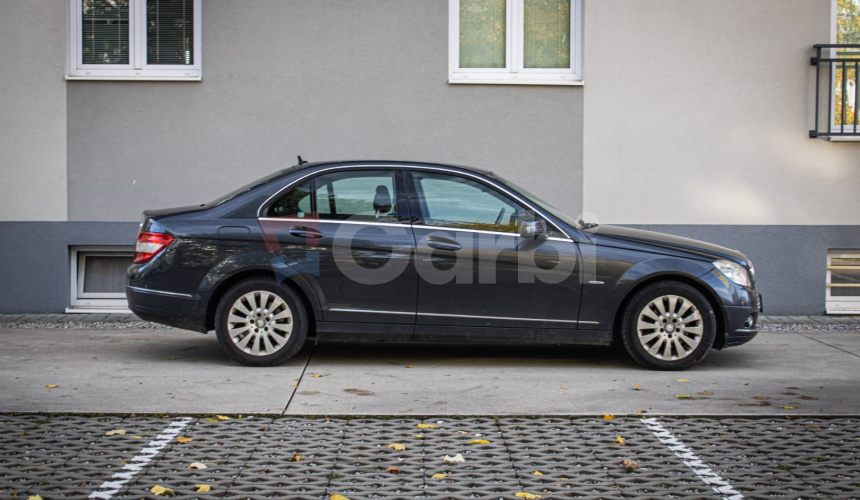 Mercedes-Benz C trieda Sedan 220 CDI Automat, bez hrdze, pôvodný lak