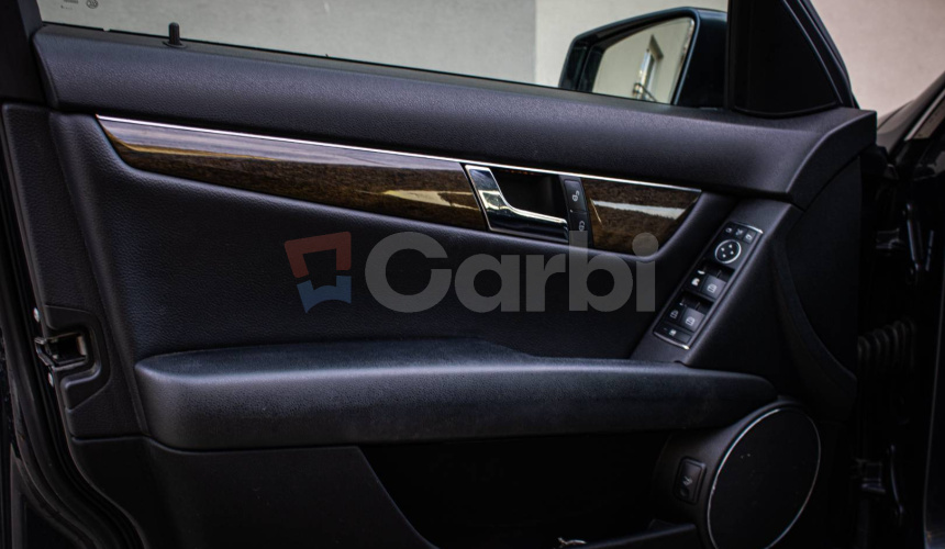 Mercedes-Benz C trieda Sedan 220 CDI Automat, bez hrdze, pôvodný lak