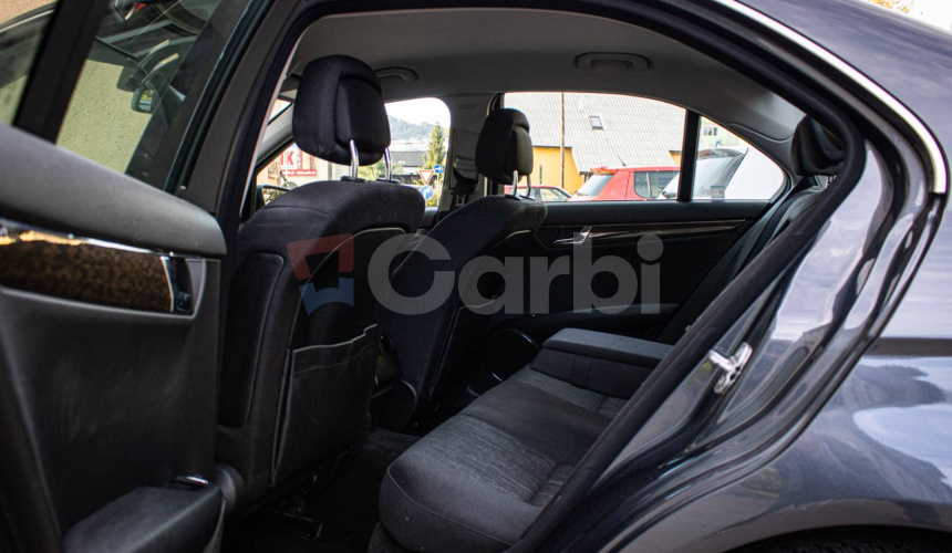 Mercedes-Benz C trieda Sedan 220 CDI Automat, bez hrdze, pôvodný lak