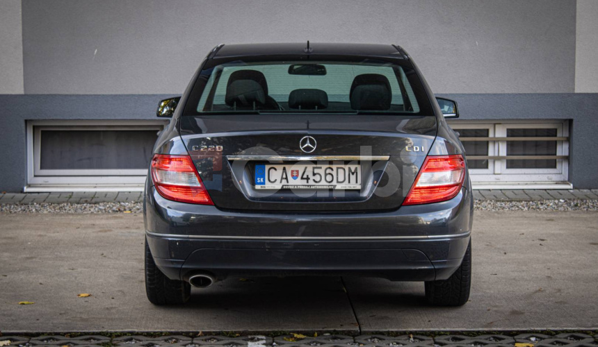 Mercedes-Benz C trieda Sedan 220 CDI Automat, bez hrdze, pôvodný lak