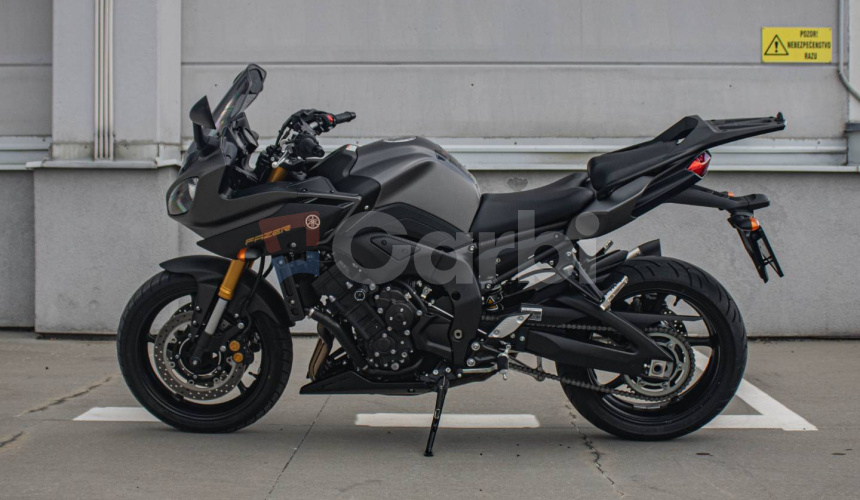 Yamaha Fazer 8