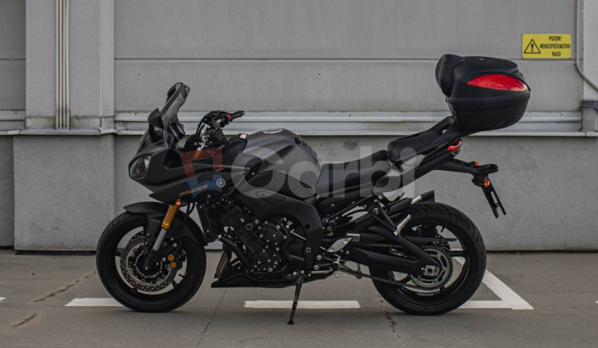 Yamaha Fazer 8