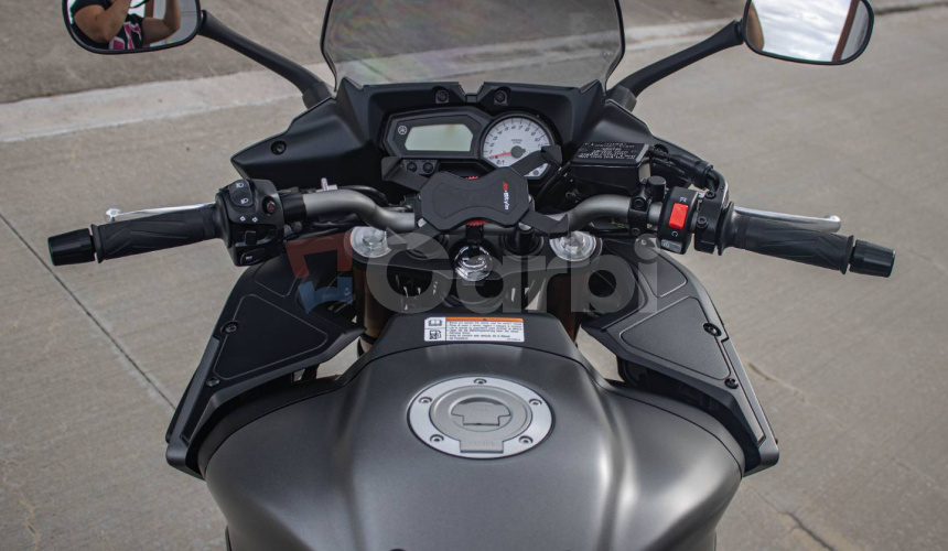 Yamaha Fazer 8