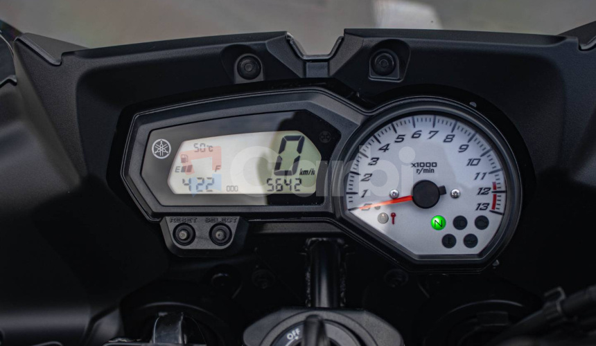 Yamaha Fazer 8