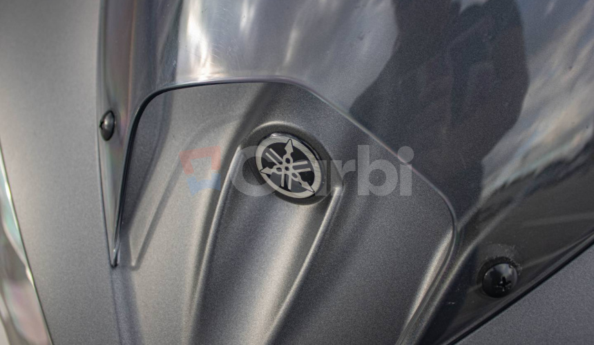 Yamaha Fazer 8