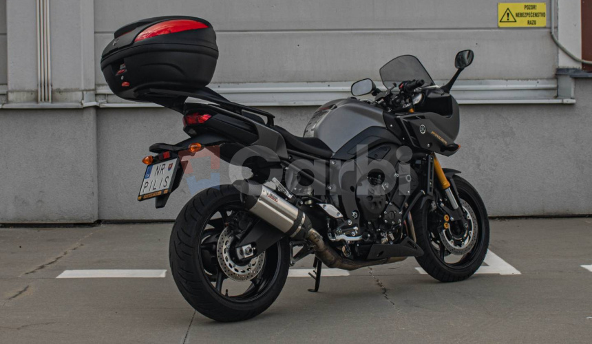 Yamaha Fazer 8