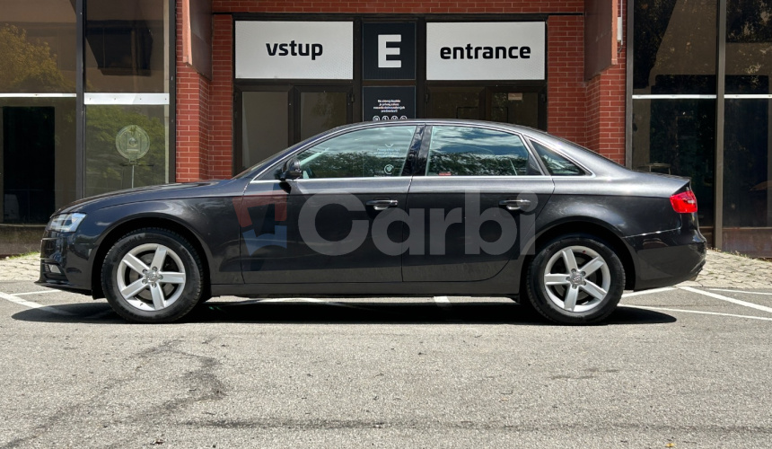 Audi A4 Limuzína