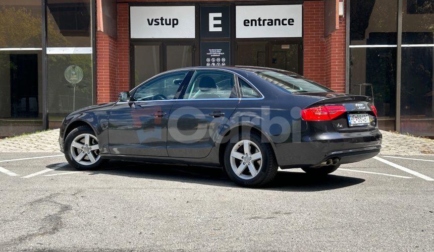 Audi A4 Limuzína
