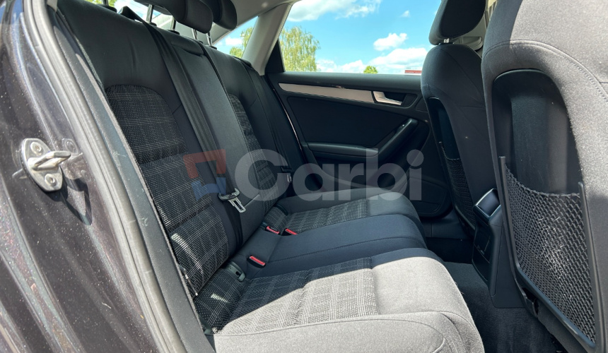 Audi A4 Limuzína
