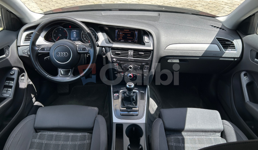 Audi A4 Limuzína