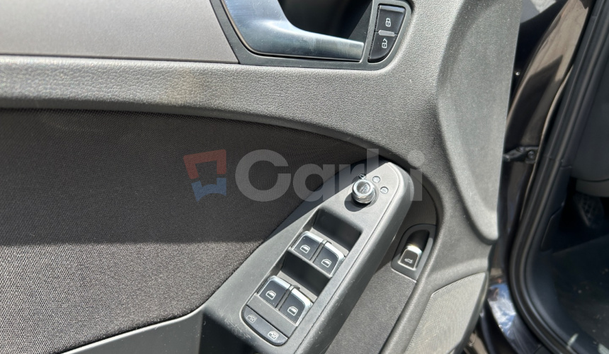 Audi A4 Limuzína