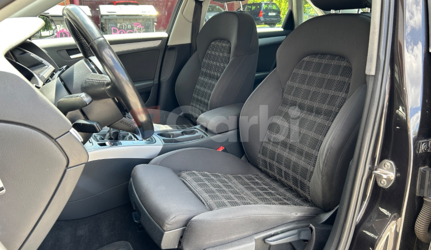 Audi A4 Limuzína
