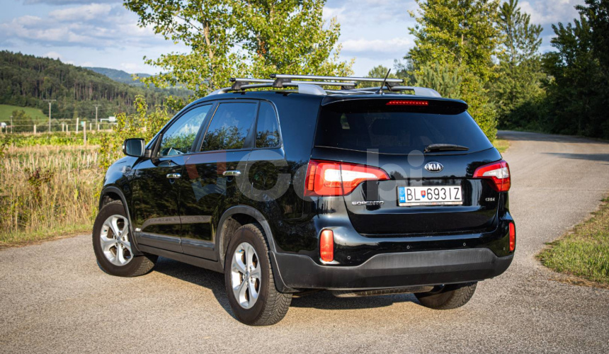 Kia Sorento 2.2 CRDi 4WD Automat, Slovenské, pravidelne servisované, nové turbo