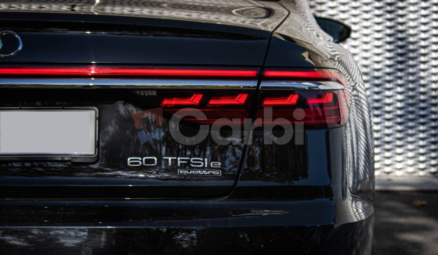 Audi A8 60 TFSI-e V6 a plug-in hybrid quattro tiptronic, nelakované, masáž, pano,webasto