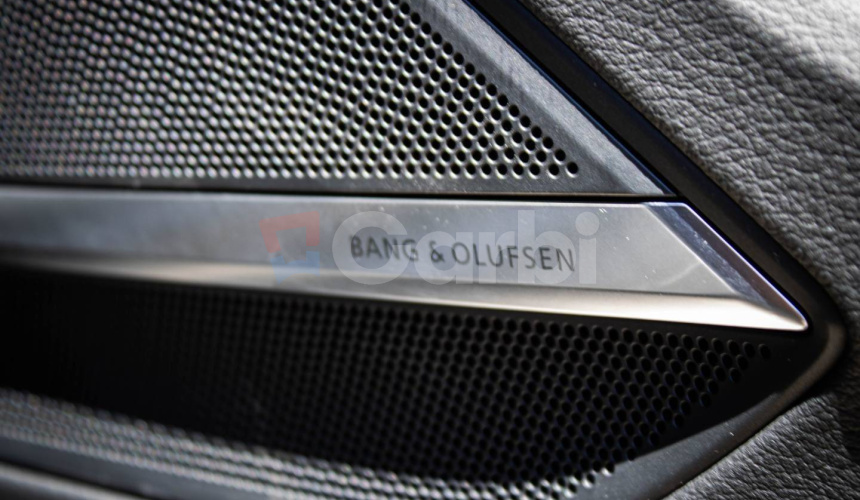 Audi A8 60 TFSI-e V6 a plug-in hybrid quattro tiptronic, nelakované, masáž, pano,webasto