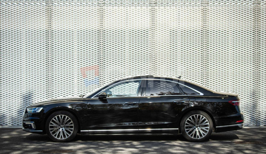 Audi A8 60 TFSI-e V6 a plug-in hybrid quattro tiptronic, nelakované, masáž, pano,webasto