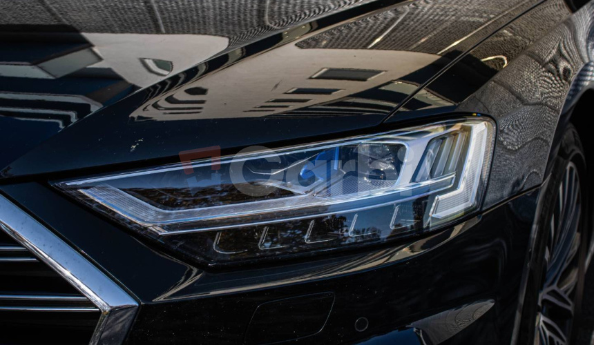 Audi A8 60 TFSI-e V6 a plug-in hybrid quattro tiptronic, nelakované, masáž, pano,webasto