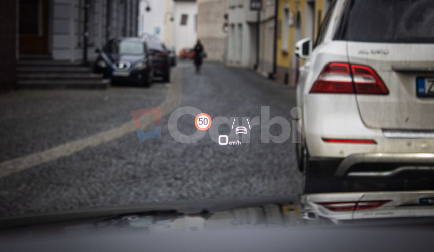 Audi A8 60 TFSI-e V6 a plug-in hybrid quattro tiptronic, nelakované, masáž, pano,webasto